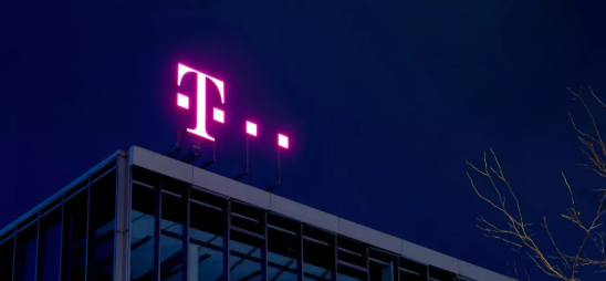 T-Mobile���⵽SIM�����������������û���Ϣ�ٴ�й¶.png